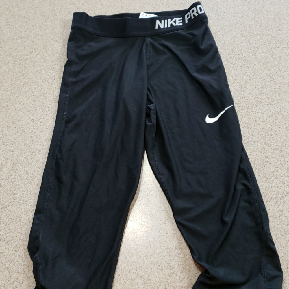 Nike dri-fit capris